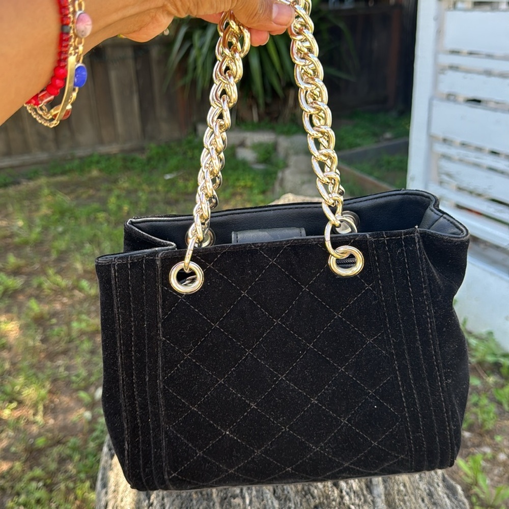 Mossimo black suede handbag with Gold chain - Picture 5 of 10